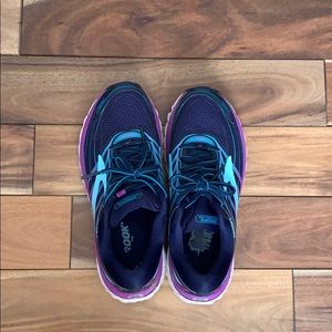 Brooks Glycerin 15 running shoes- lightly used